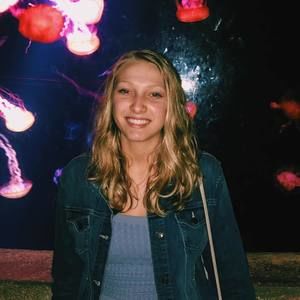 Meet your Posher, Brooke